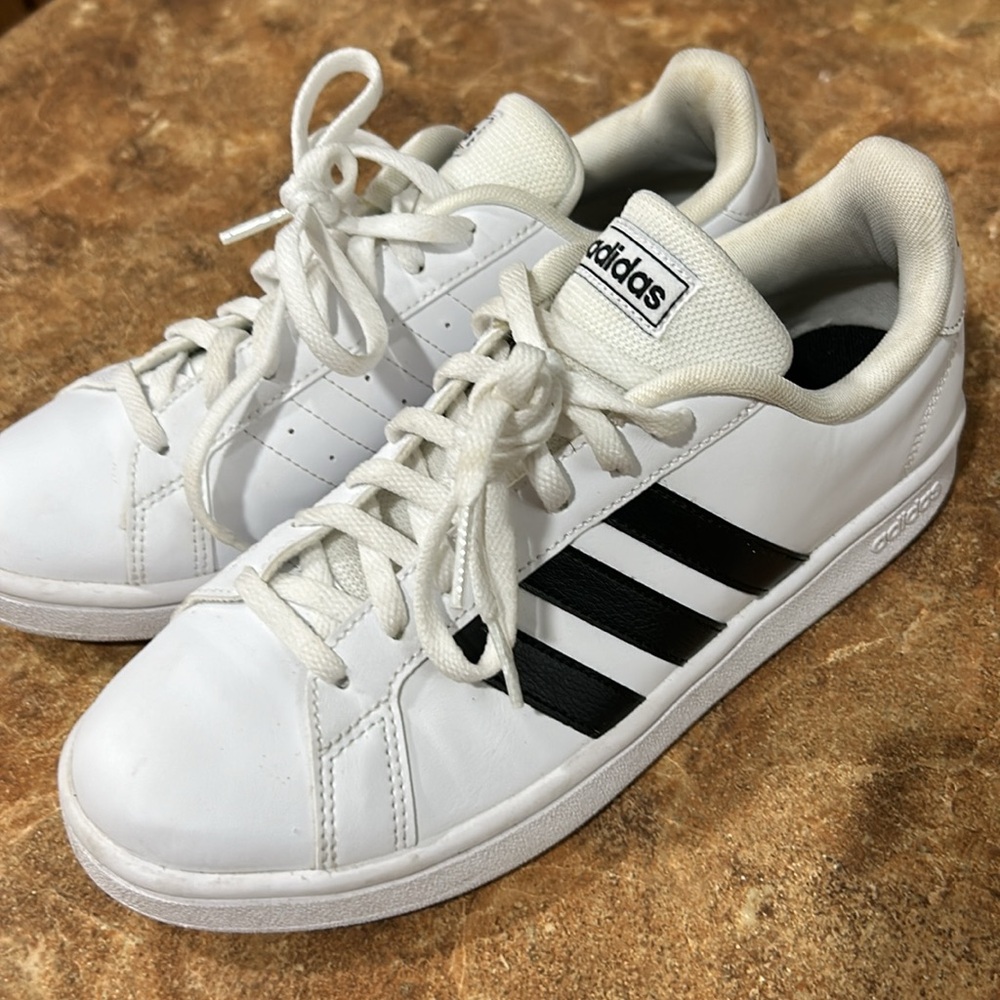 Adidas grand court sneakers